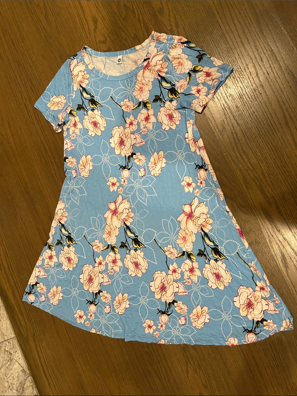 New without tags blue Floral Short-Sleeve Dress